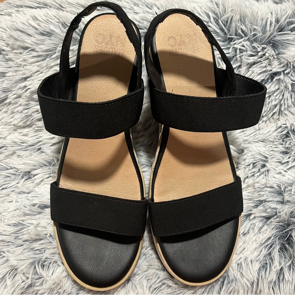 Madden NYC Women's Black Platform Talla Wedge Slip-On Sandals - Size 9.5